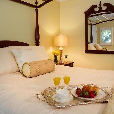 Seaglass Inn Bed And Breakfast Melbourne Beach Quarto foto
